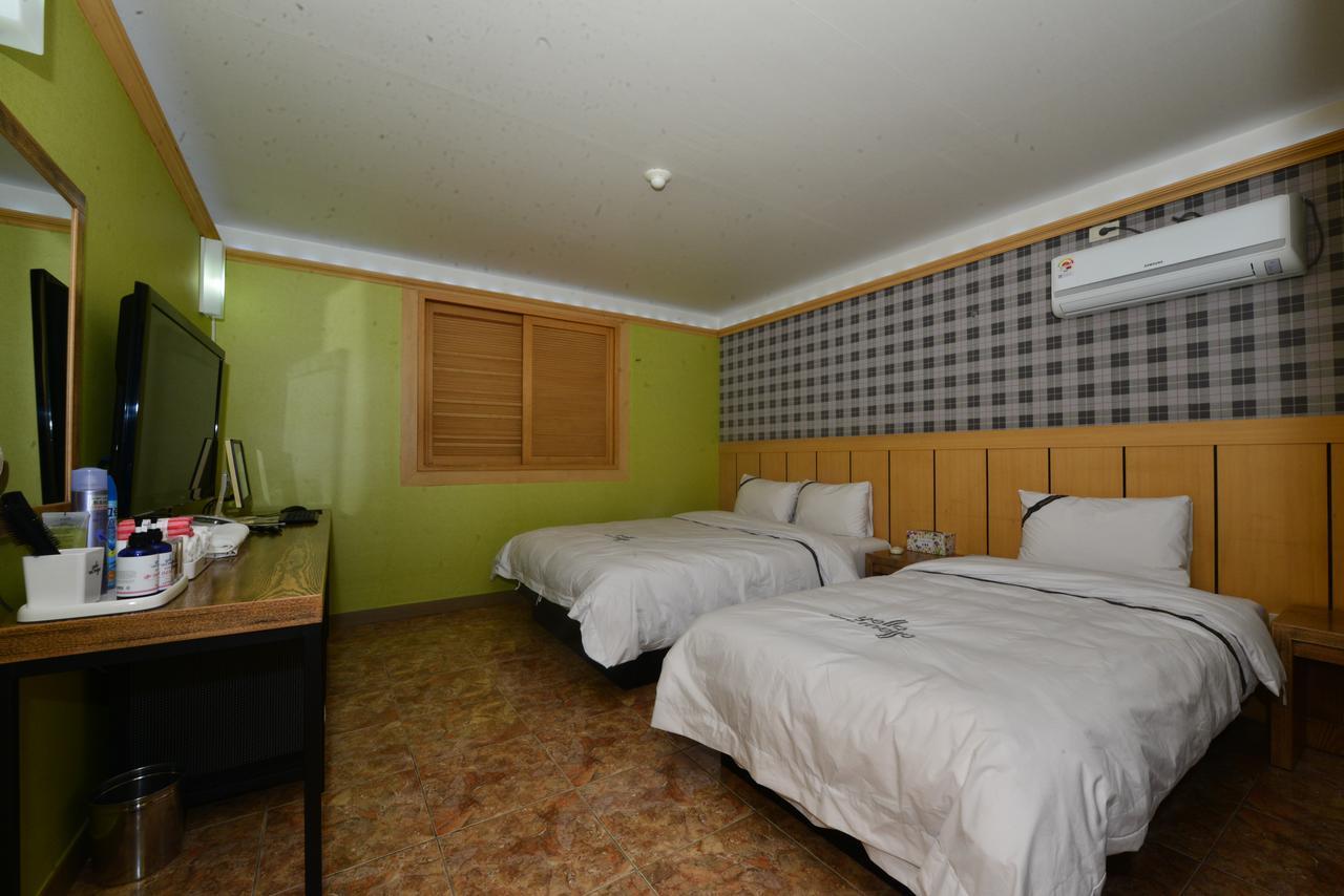 Daegu Mellow Motel Екстер'єр фото