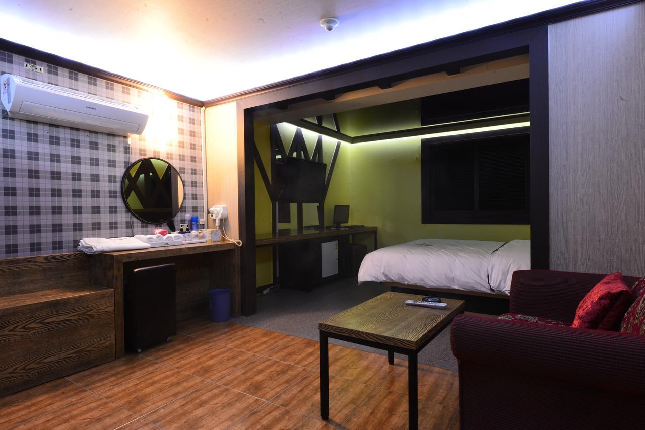 Daegu Mellow Motel Екстер'єр фото
