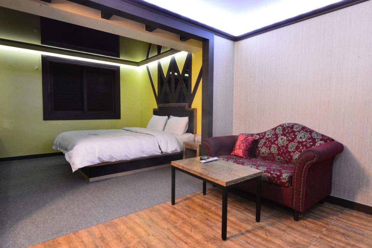Daegu Mellow Motel Екстер'єр фото